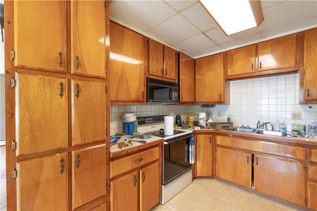 3 Crescent Place, Almond, NY 14804