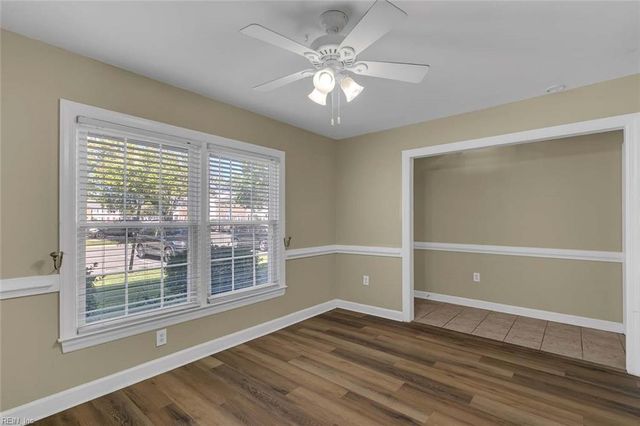3 Towne Square DR, Newport News, VA 23607