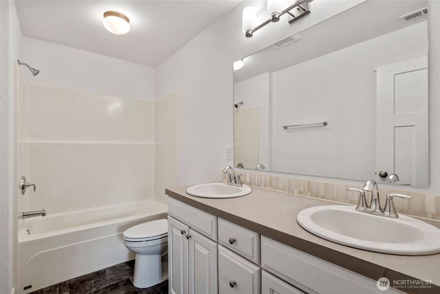70 E Dabob Road, Shelton, WA 98584
