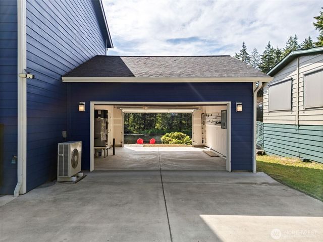 70 E Dabob Road, Shelton, WA 98584