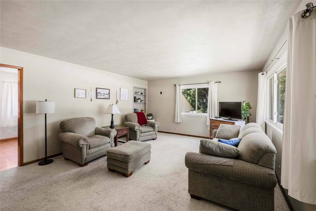 690 NW 66th Avenue, Des Moines, IA 50313