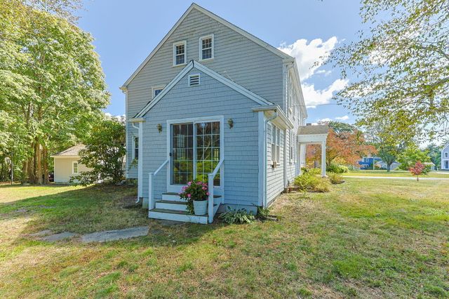 60 Gibbs Avenue, Wareham, MA 02571