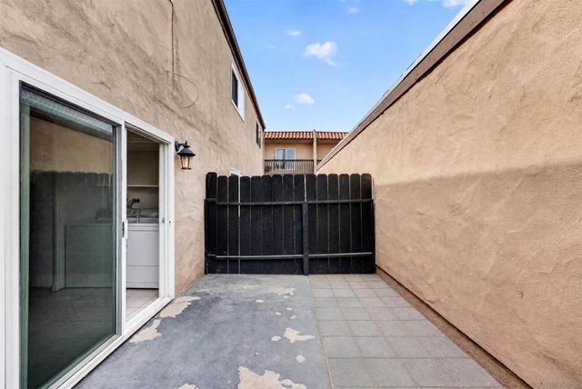 280 Roanoke Rd, El Cajon, CA 92020