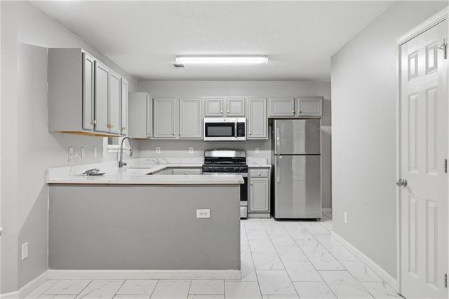 155 Apache Street SW, Atlanta, GA 30331