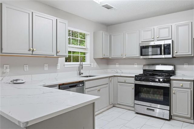 155 Apache Street SW, Atlanta, GA 30331