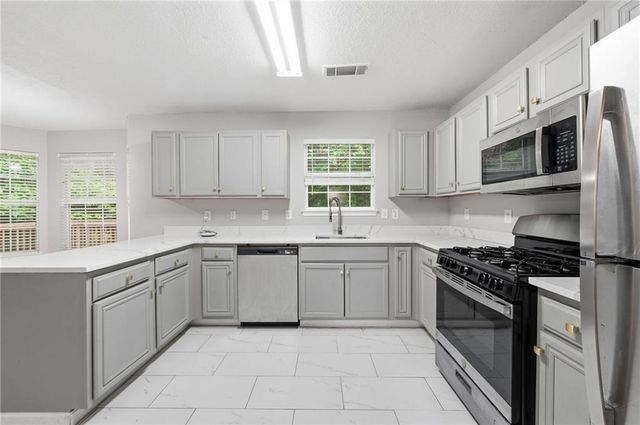 155 Apache Street SW, Atlanta, GA 30331