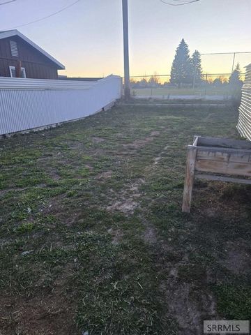 556 Westhill Avenue, Idaho Falls, ID 83402