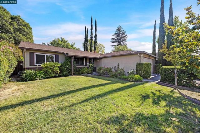 1422 Flintwood Ct, Martinez, CA 94553