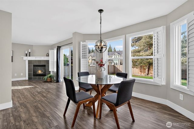 24216 237th Way SE, Maple Valley, WA 98038