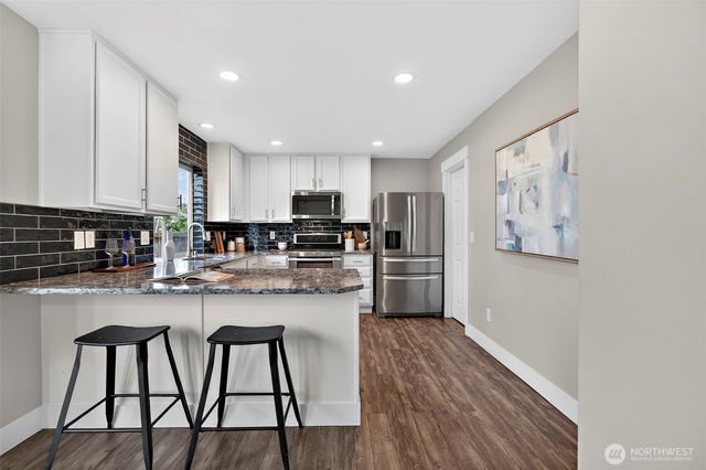 24216 237th Way SE, Maple Valley, WA 98038