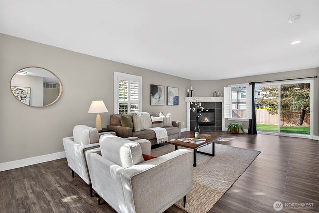 24216 237th Way SE, Maple Valley, WA 98038