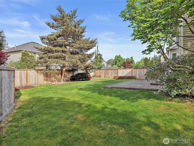 24216 237th Way SE, Maple Valley, WA 98038