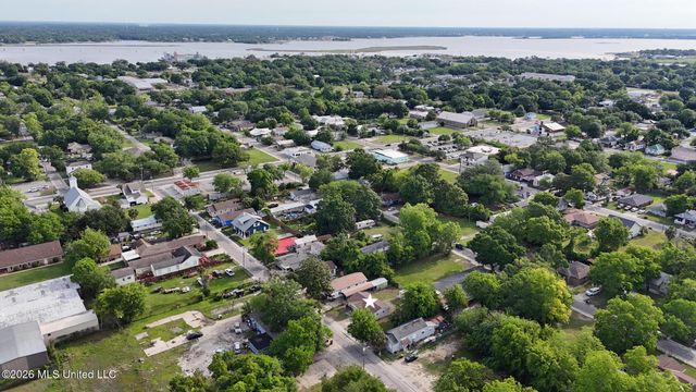 258 Magnolia Street, Biloxi, MS 39530