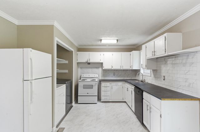 241 Hickory Drive, Frankfort, KY 40601
