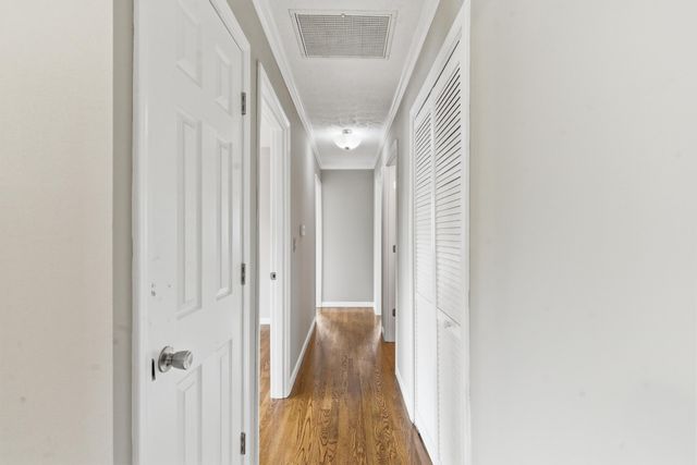 241 Hickory Drive, Frankfort, KY 40601