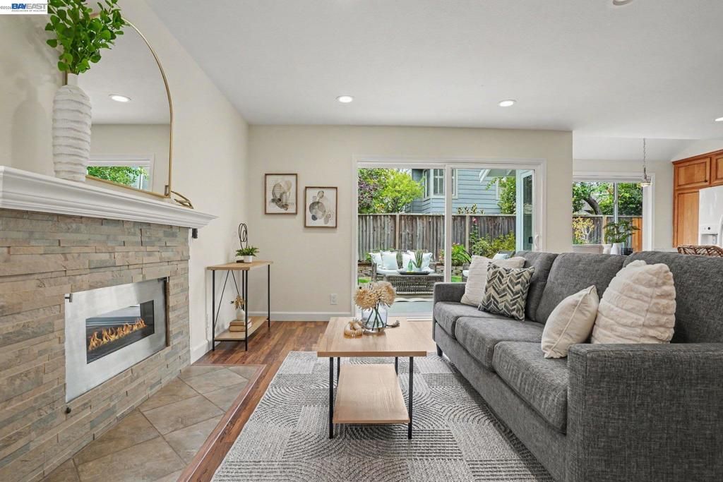 Image 13 of property listing at 135 Justin Cir, Alameda, CA 94502