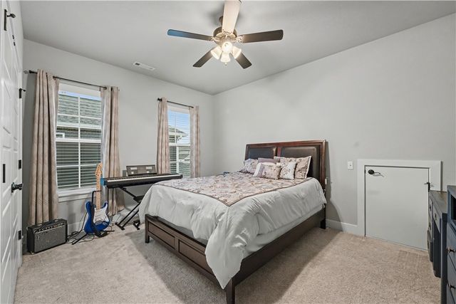 1716 W Broadway Place, Rogers, AR 72758