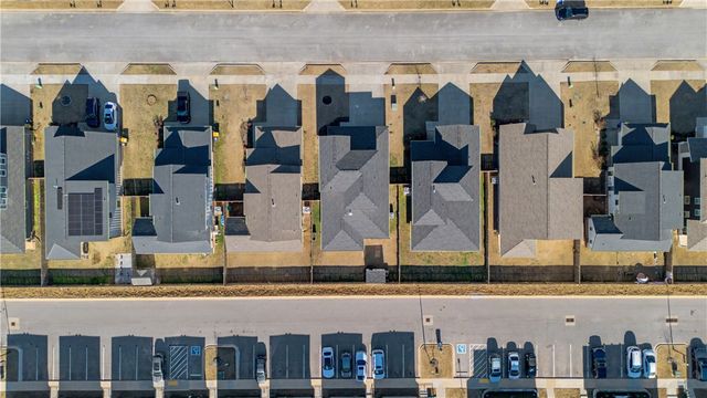 1716 W Broadway Place, Rogers, AR 72758