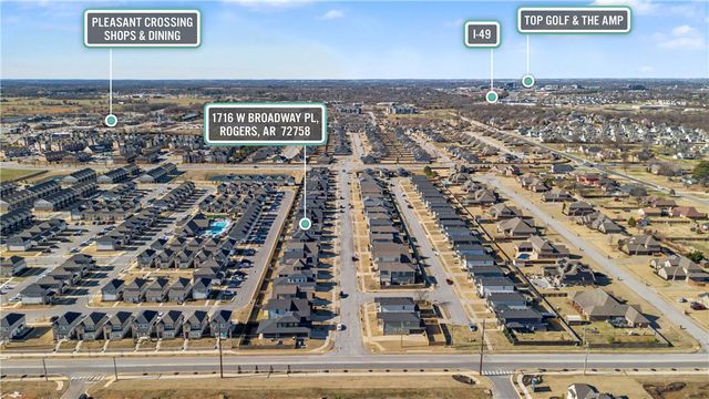 1716 W Broadway Place, Rogers, AR 72758
