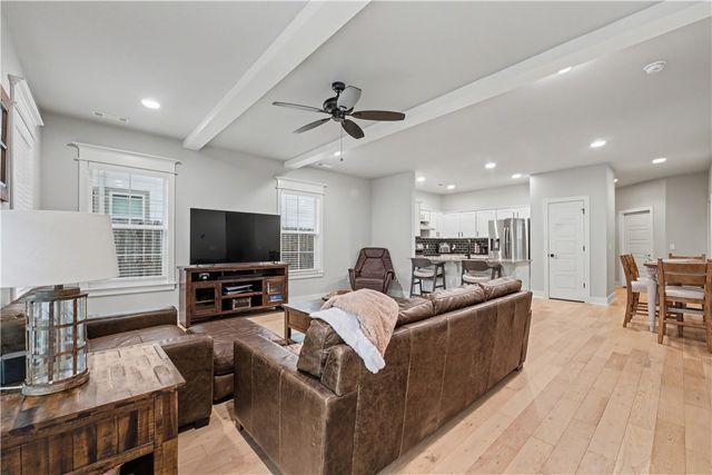 1716 W Broadway Place, Rogers, AR 72758