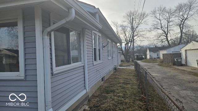 1601 Hoefgen Street, Indianapolis, IN 46203