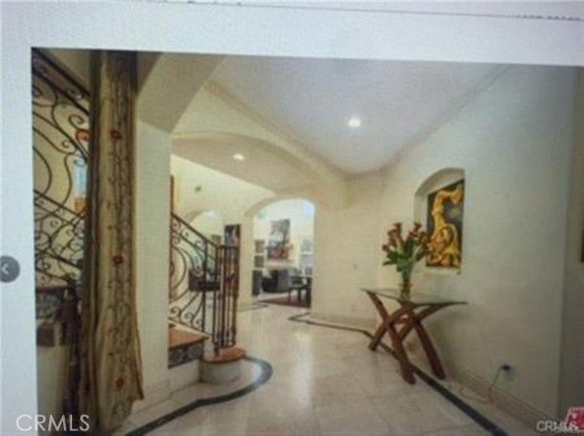 5717 MELVIN Avenue, Tarzana (los Angeles), CA 91356