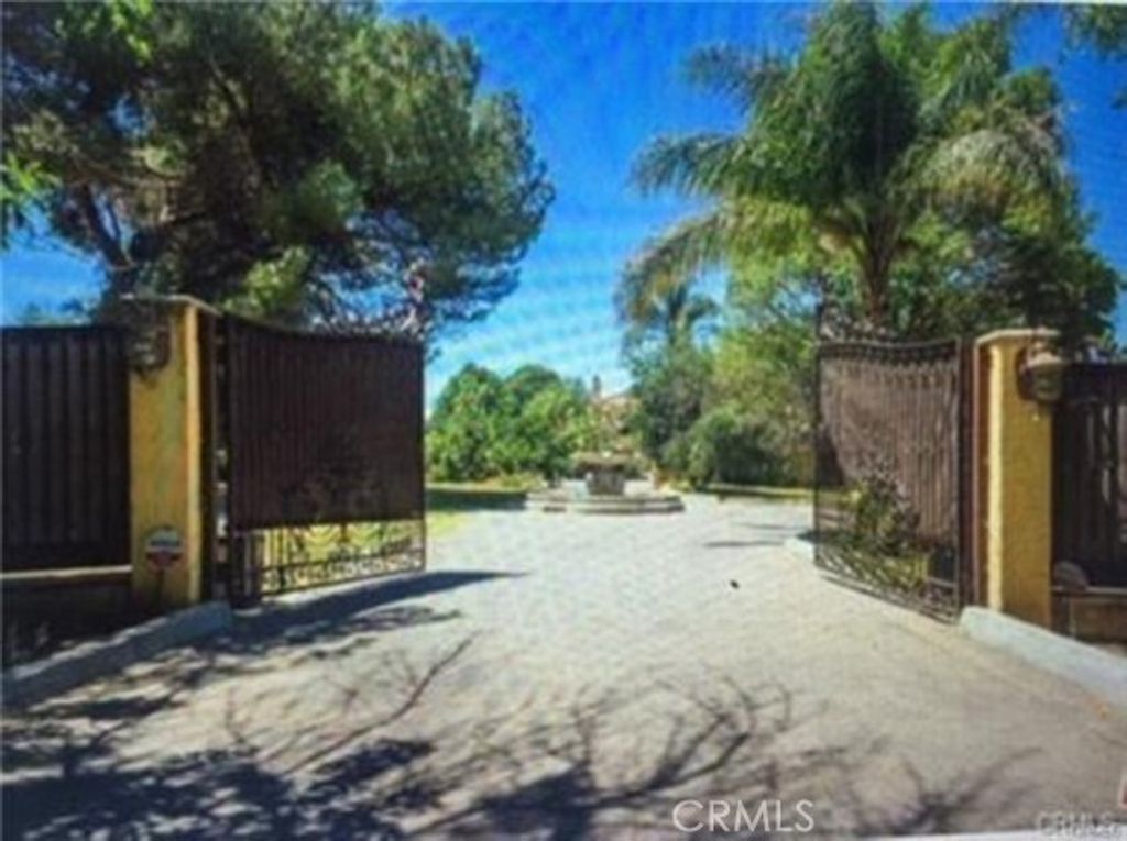 5717 MELVIN Avenue, Tarzana (los Angeles), CA 91356