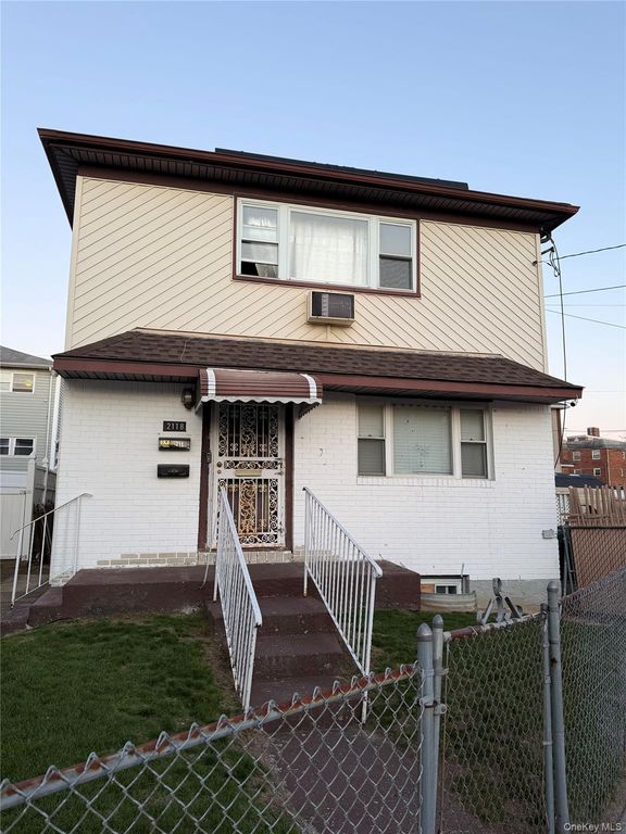2118 Elk Drive, Far Rockaway, NY 11691