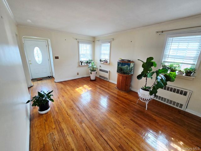 60 Liberty Boulevard, Valley Stream, NY 11580