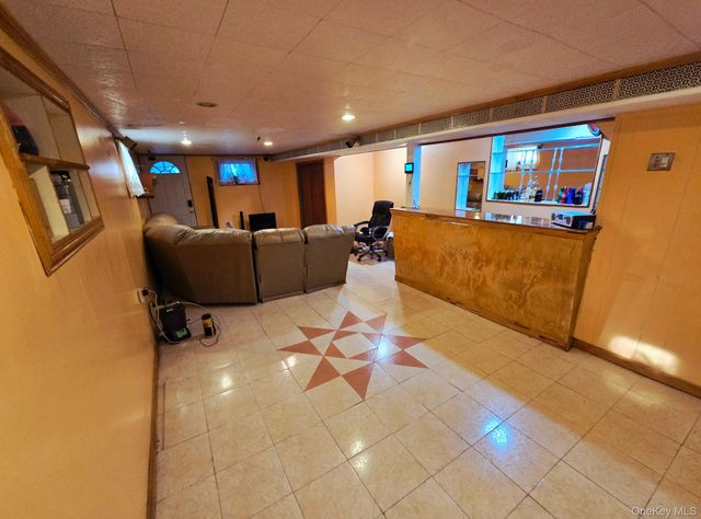 60 Liberty Boulevard, Valley Stream, NY 11580