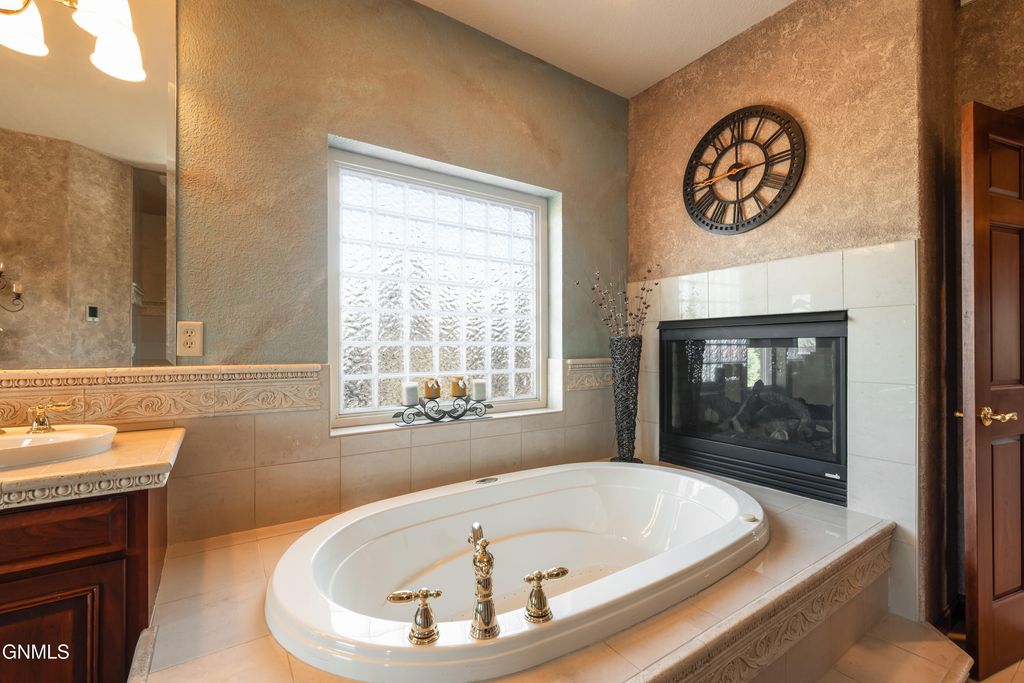 3505 66th Street NE, Bismarck, ND 58503 photo 27