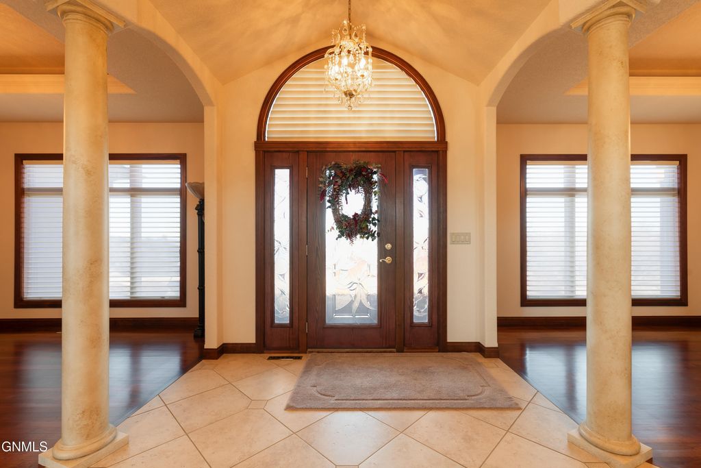 3505 66th Street NE, Bismarck, ND 58503 photo 4