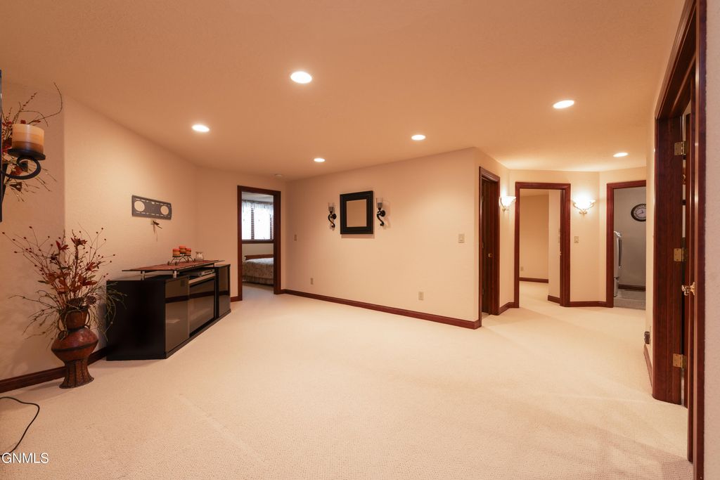 3505 66th Street NE, Bismarck, ND 58503 photo 44