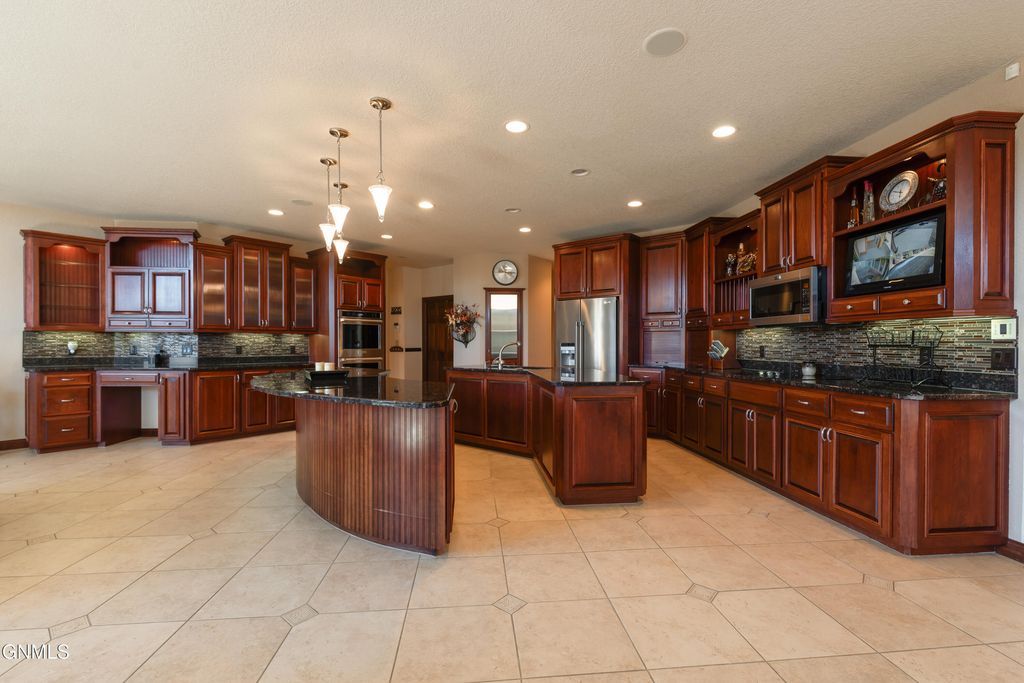 3505 66th Street NE, Bismarck, ND 58503 photo 9