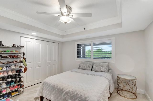 5279 FOUNTAINS Drive S 304, Lake Worth, FL 33467