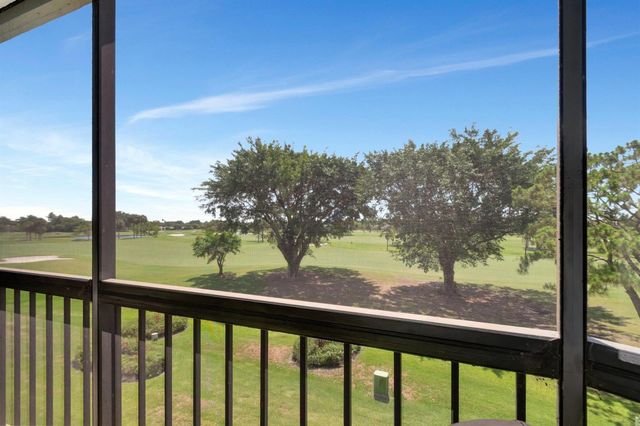 5279 FOUNTAINS Drive S 304, Lake Worth, FL 33467