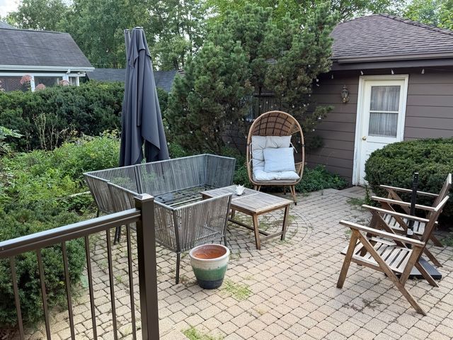 442 N Evergreen Avenue, Elmhurst, IL 60126