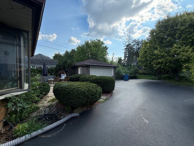 442 N Evergreen Avenue, Elmhurst, IL 60126