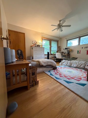 442 N Evergreen Avenue, Elmhurst, IL 60126