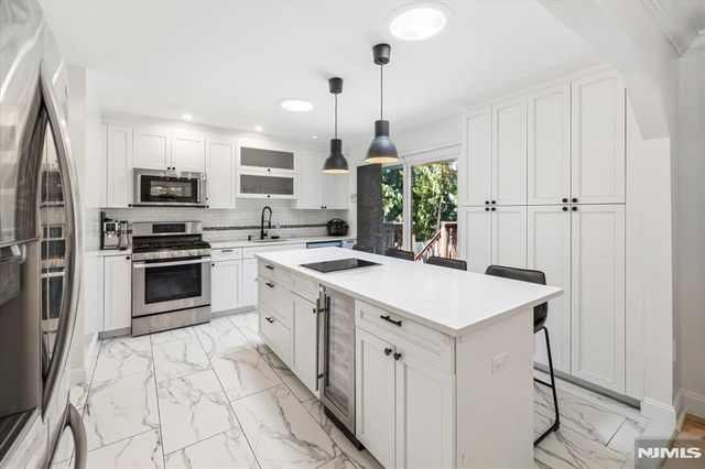 149 Sherwood Drive, Ramsey, NJ 07446