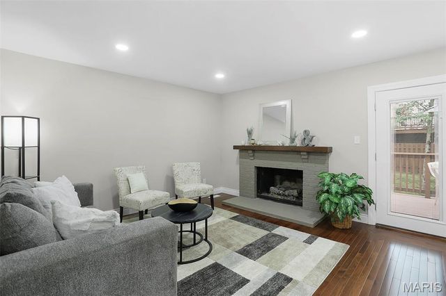 636 Walnut Ridge Drive, Ballwin, MO 63021