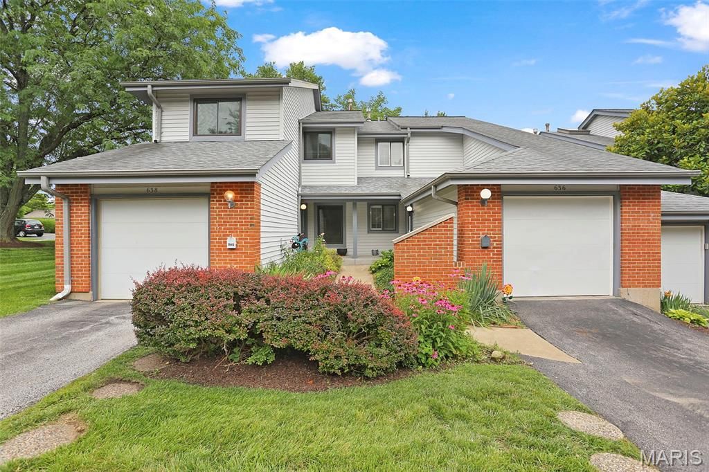 636 Walnut Ridge Drive, Ballwin, MO 63021