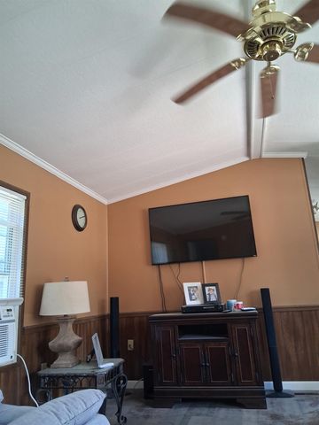 29 Brooks Rd. Extension, Seabrook, NH 03874