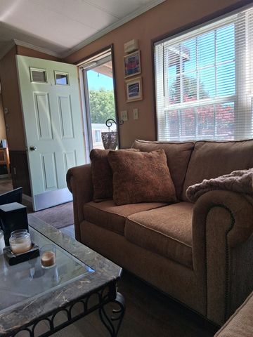 29 Brooks Rd. Extension, Seabrook, NH 03874