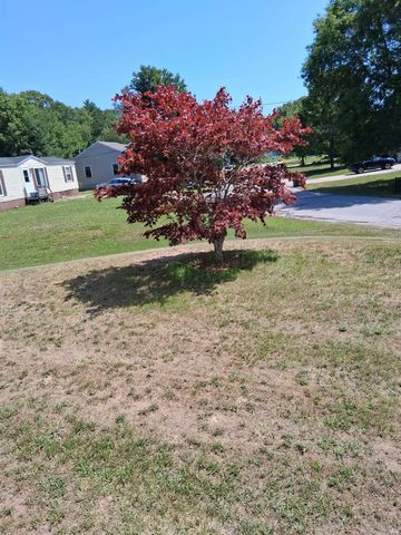 29 Brooks Rd. Extension, Seabrook, NH 03874