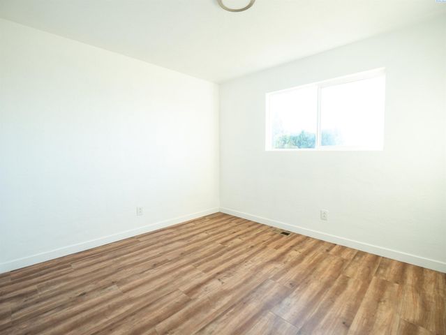 5617 W Argent Road, Pasco, WA 99301