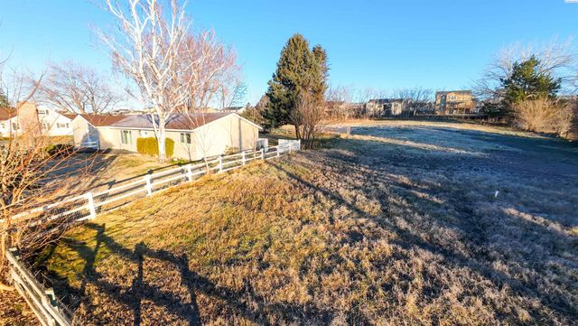 5617 W Argent Road, Pasco, WA 99301