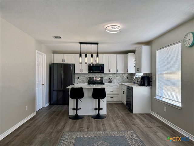 1002 Port Daniel Drive, Leander, TX 78641