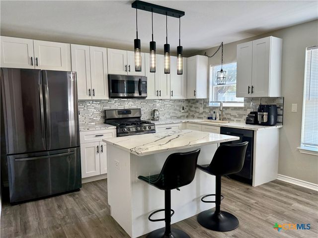 1002 Port Daniel Drive, Leander, TX 78641