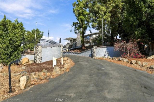 19015 Envoy, Corona, CA 92881